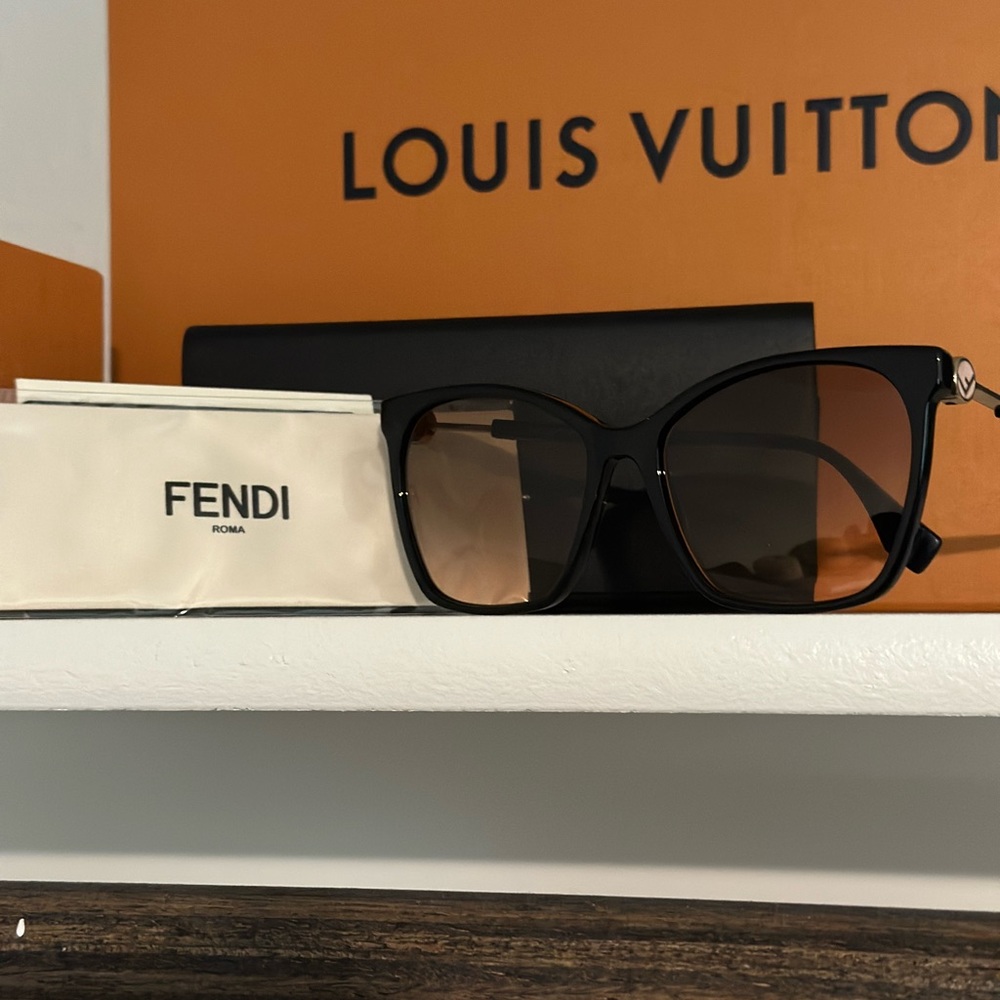 Fendi Aunthentic Sunflasses New